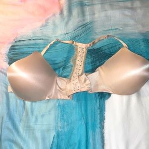 Victoria’s Secret 36D cream bra with wire bralette style back